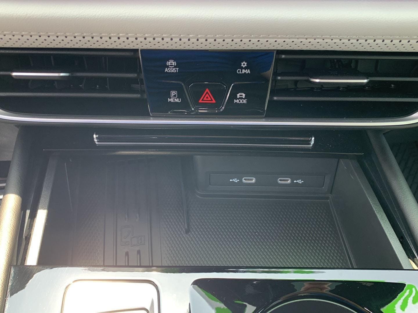2026 Volkswagen Atlas Cross Sport SEL Premium R-LINE - Photo 19