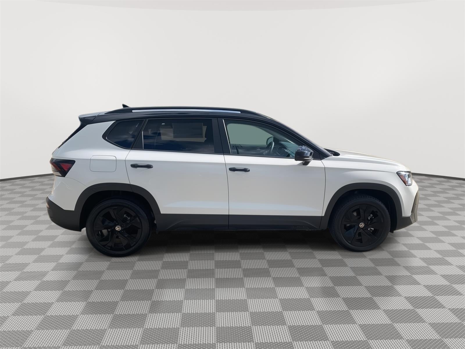 2026 Volkswagen Taos SE Black - Photo 6