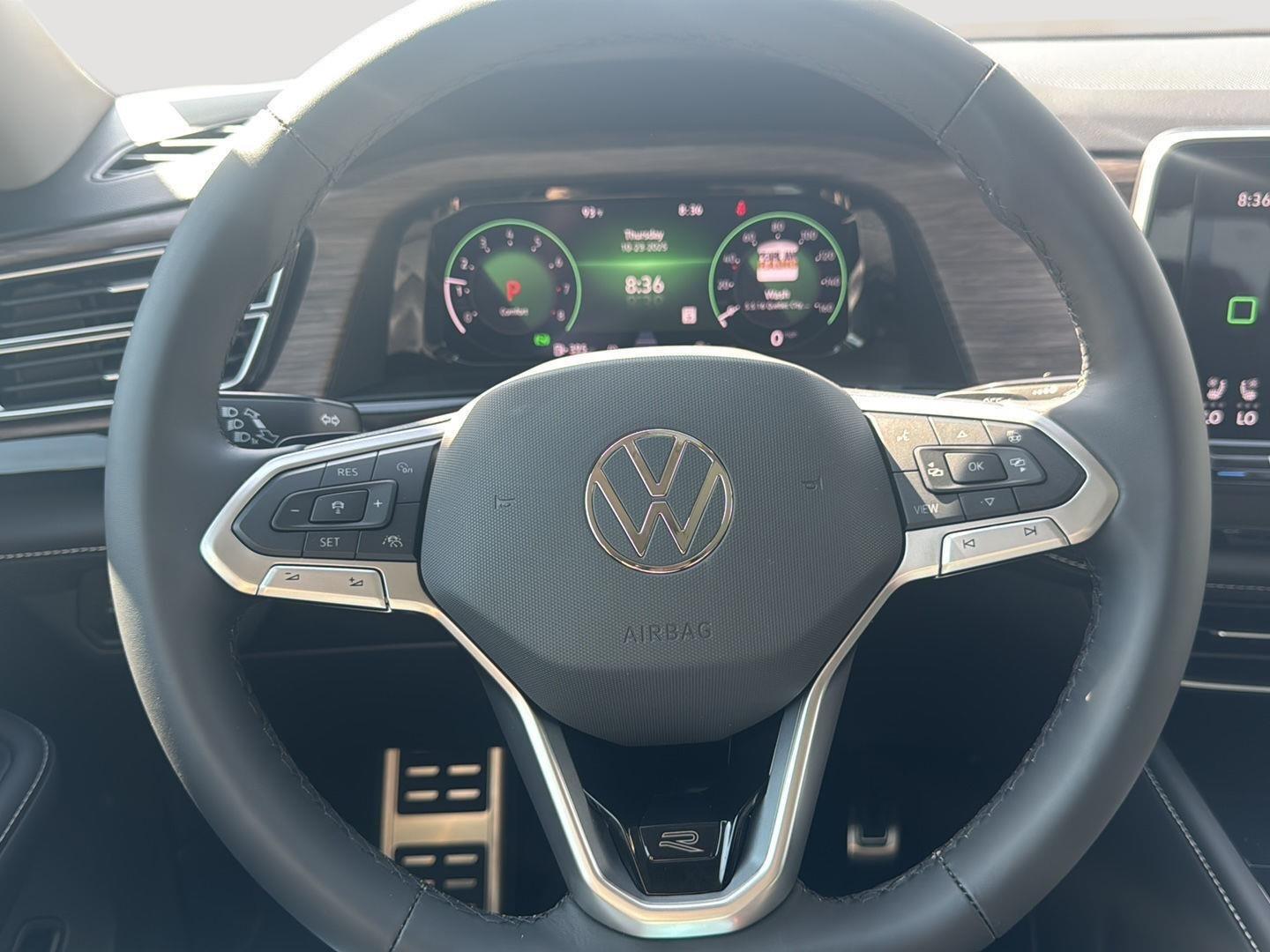 2025 Volkswagen Atlas SEL Premium R-Line - Photo 19