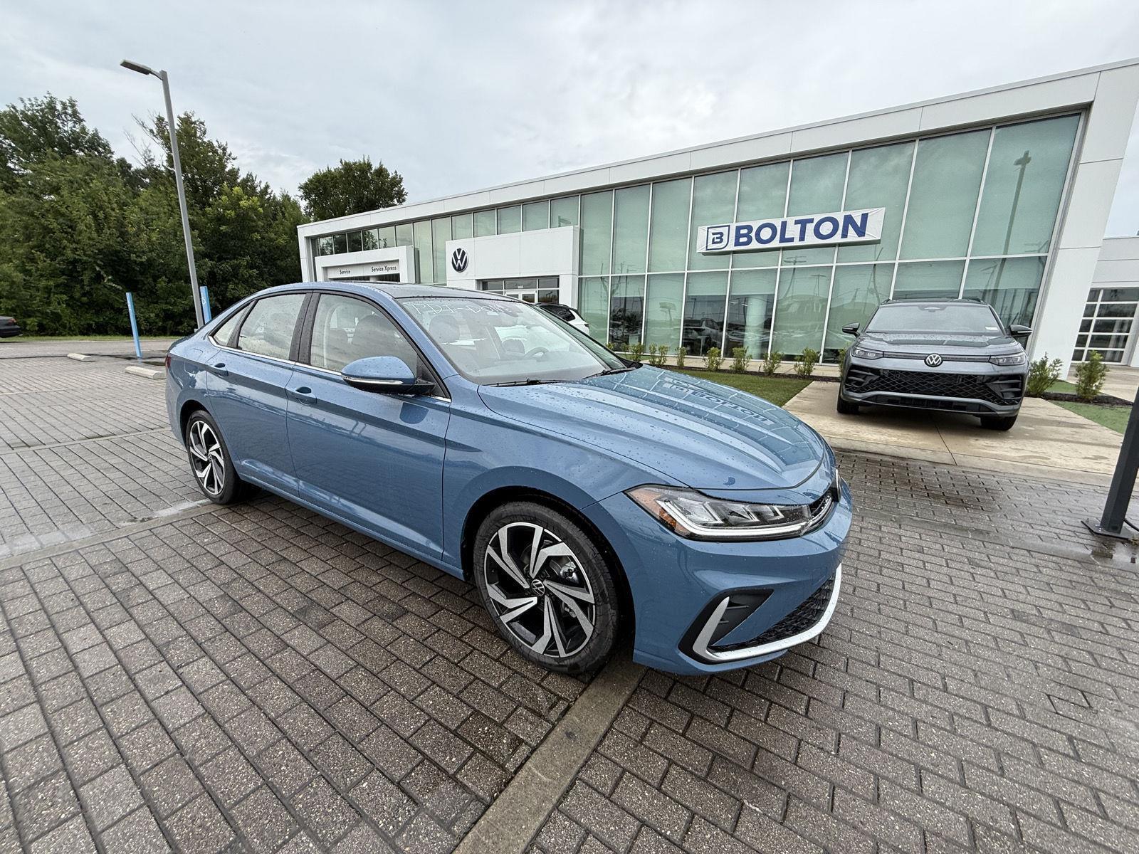 2025 Volkswagen Jetta 1.5T SEL photo 2