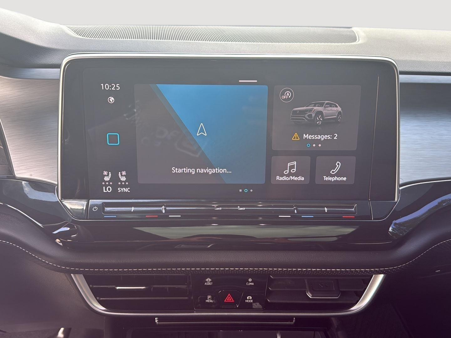 2025 Volkswagen Atlas Cross Sport SE w/Tech - Photo 17