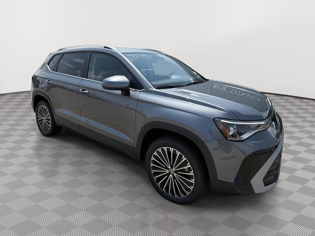 New 2025 Volkswagen Taos 1.5T SE SUV