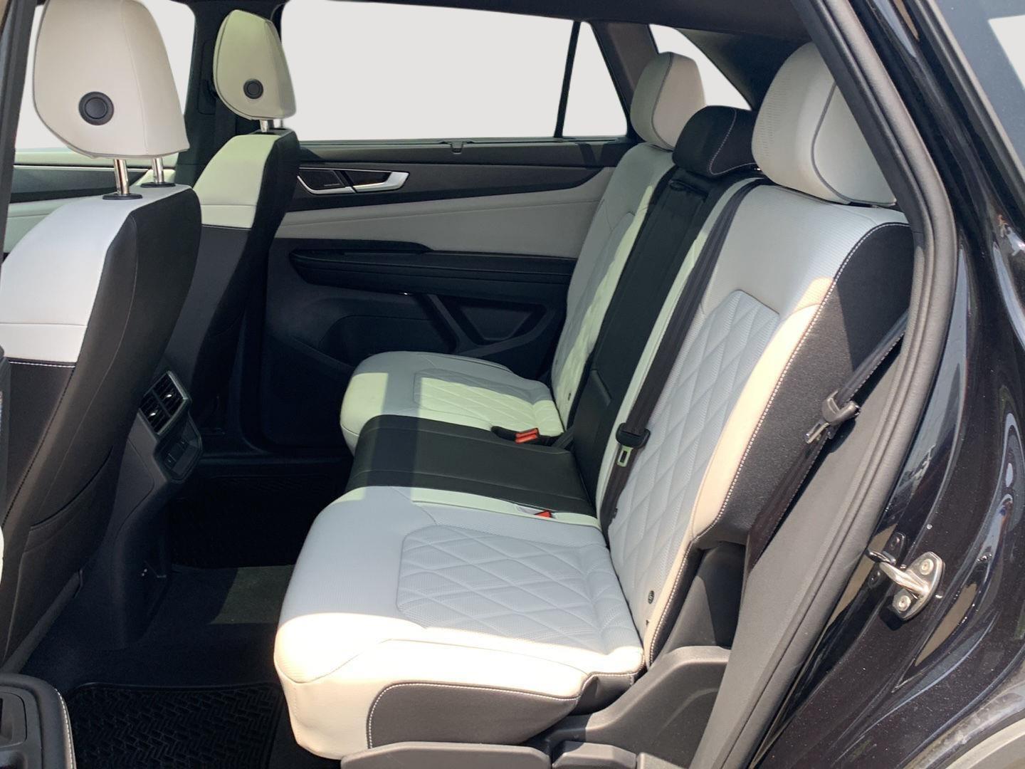 2026 Volkswagen Atlas Cross Sport SEL Premium R-LINE - Photo 22