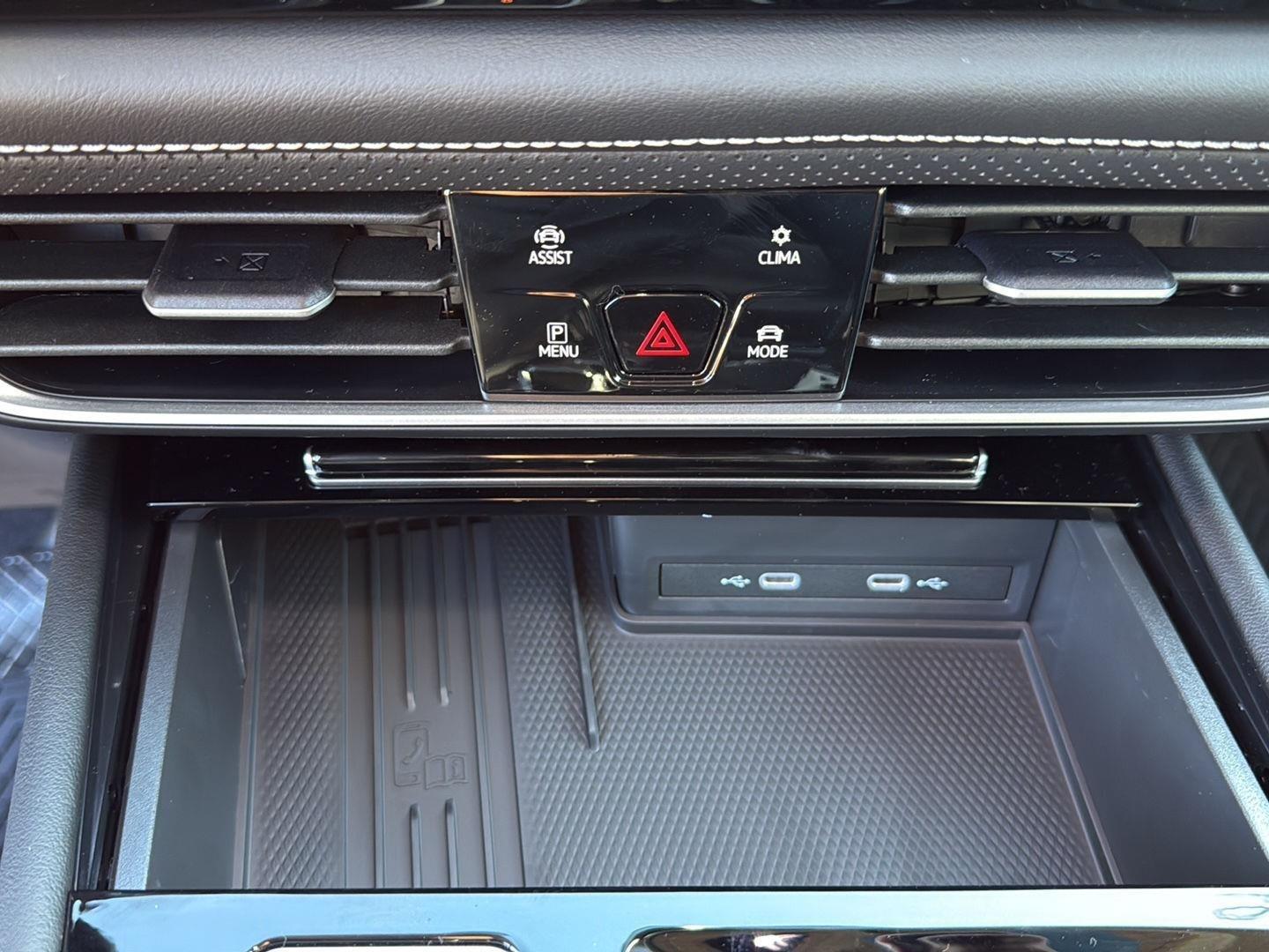 2026 Volkswagen Atlas SE w/Tech - Photo 17