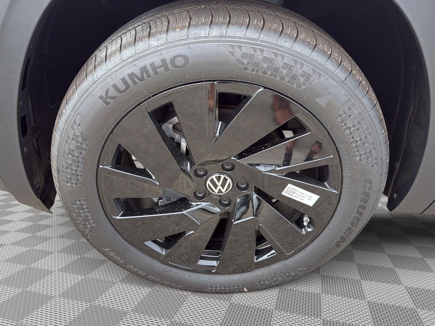 2026 Volkswagen Atlas SE w/Tech - Photo 9