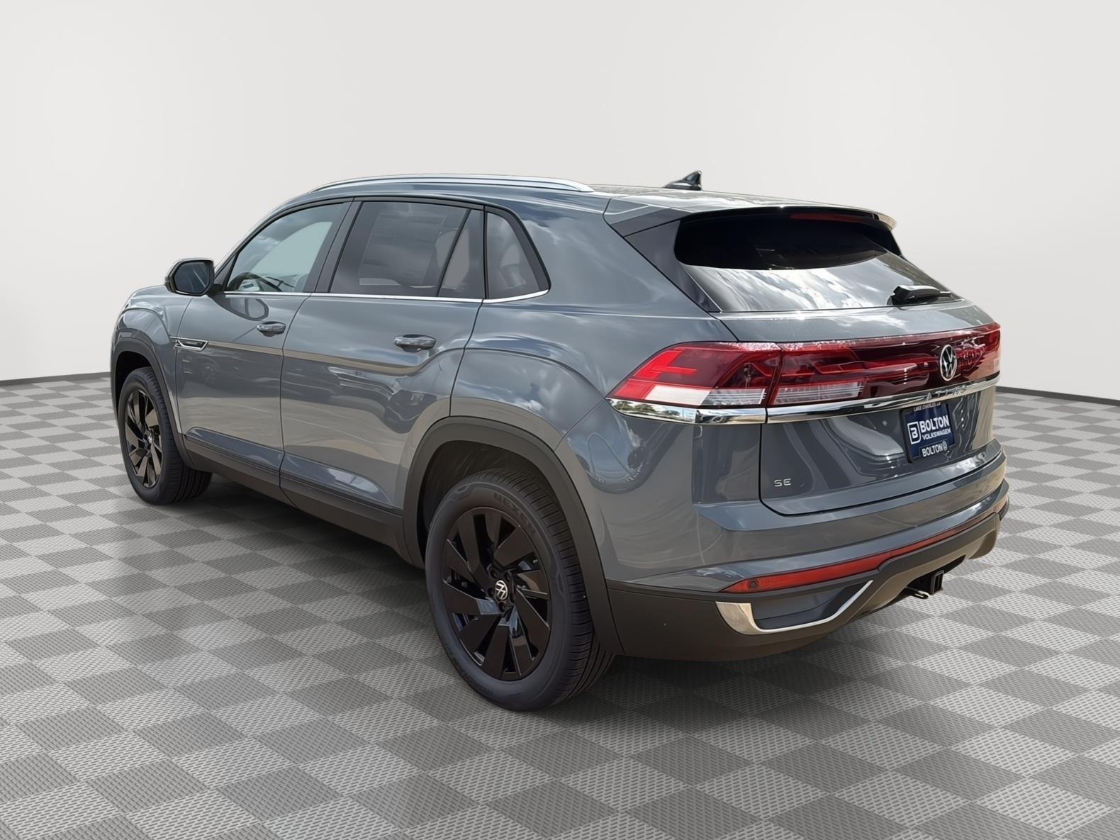 2026 Volkswagen Atlas Cross Sport SE Technology photo 3