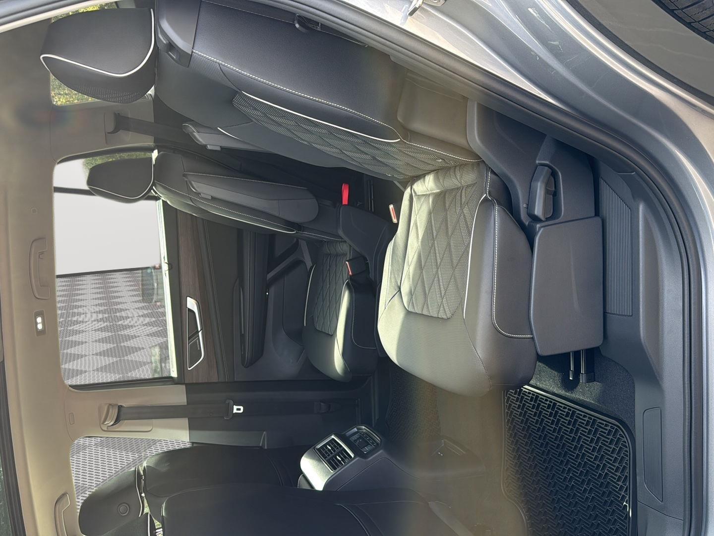 2026 Volkswagen Atlas SEL Premium R-Line - Photo 21
