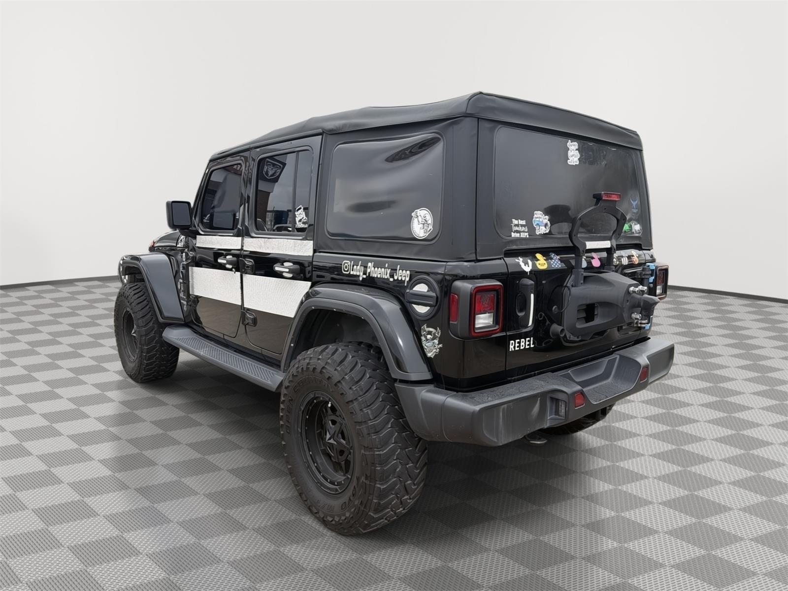 2021 Jeep Wrangler Unlimited Sahara photo 3