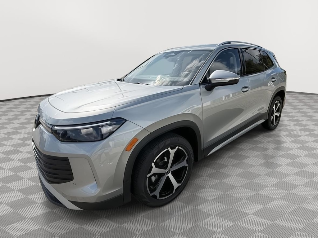 New 2025 Volkswagen Tiguan 2.0T SE SUV