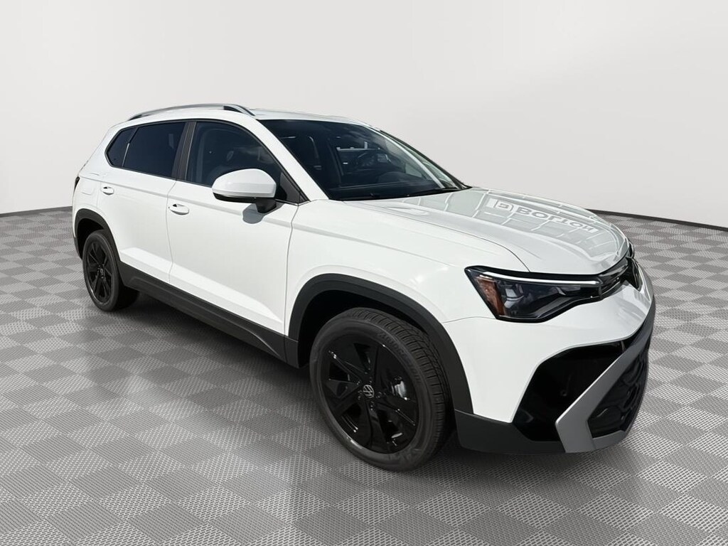 New 2025 Volkswagen Taos 1.5T SE SUV