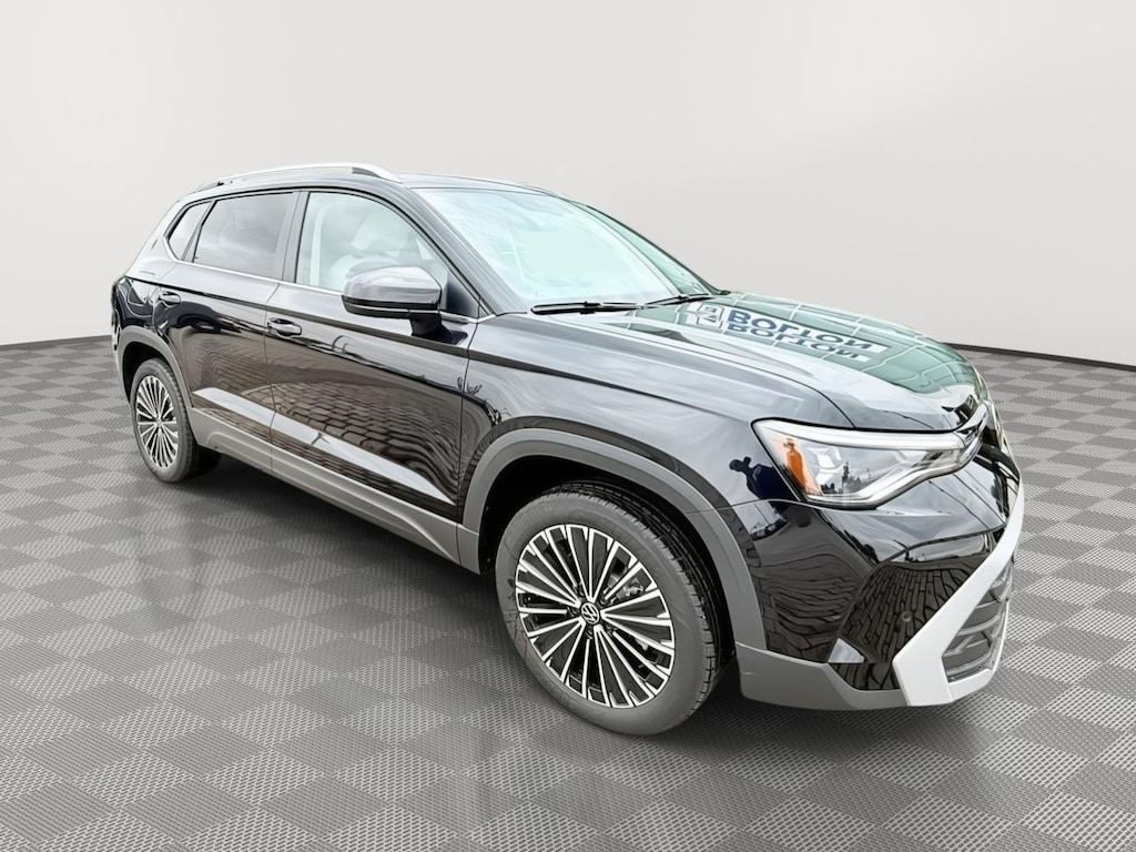 New 2025 Volkswagen Taos 1.5T SE SUV