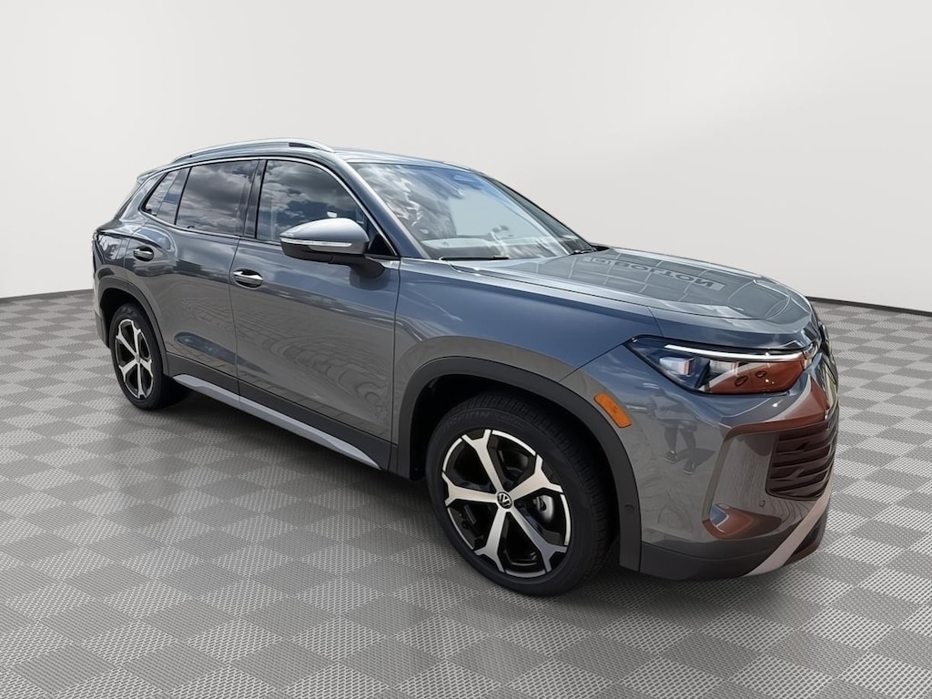 New 2025 Volkswagen Tiguan 2.0T SE SUV