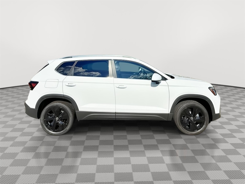 New 2025 Volkswagen Taos 1.5T SE SUV