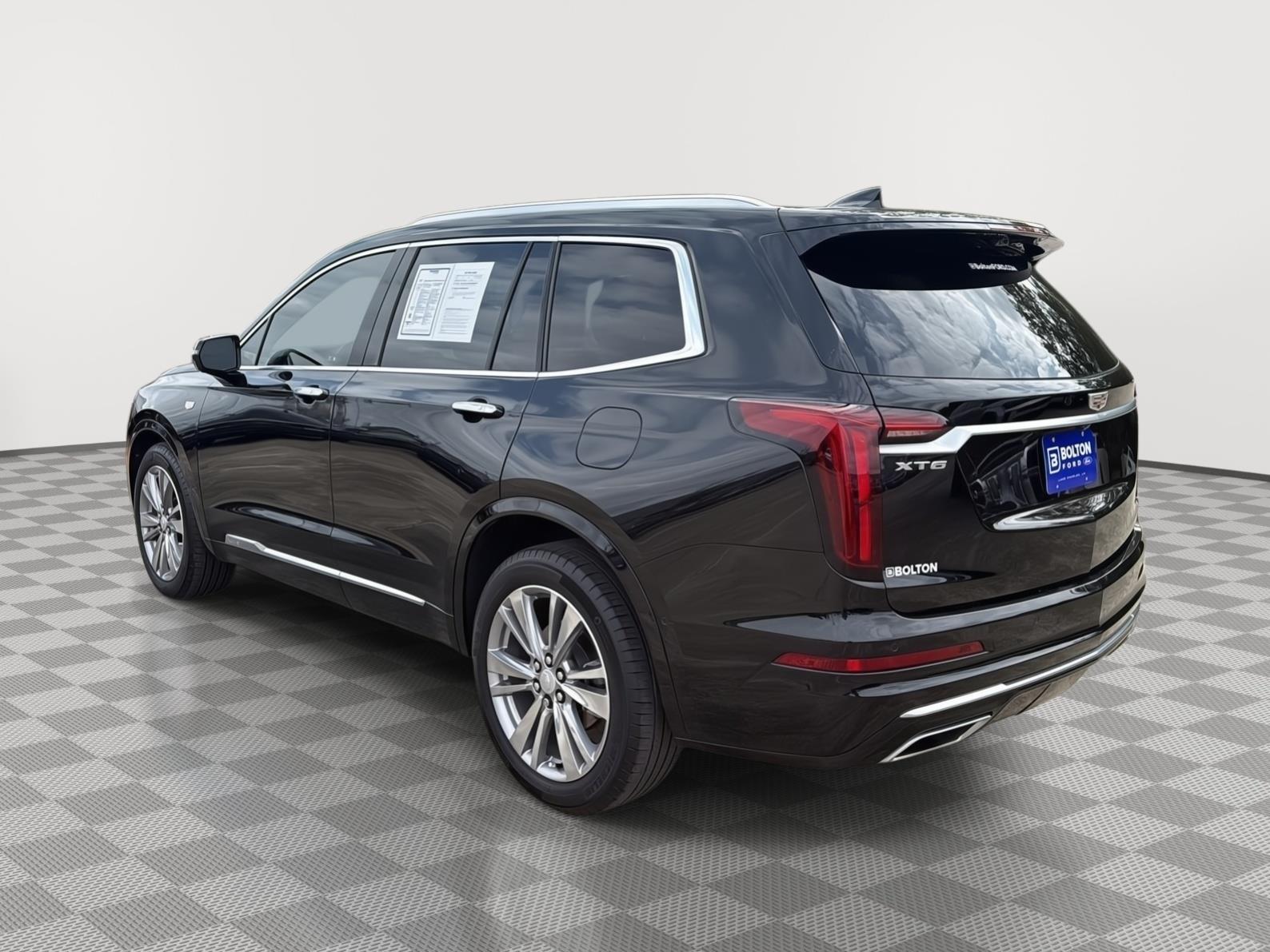 2023 Cadillac XT6 Premium Luxury photo 3