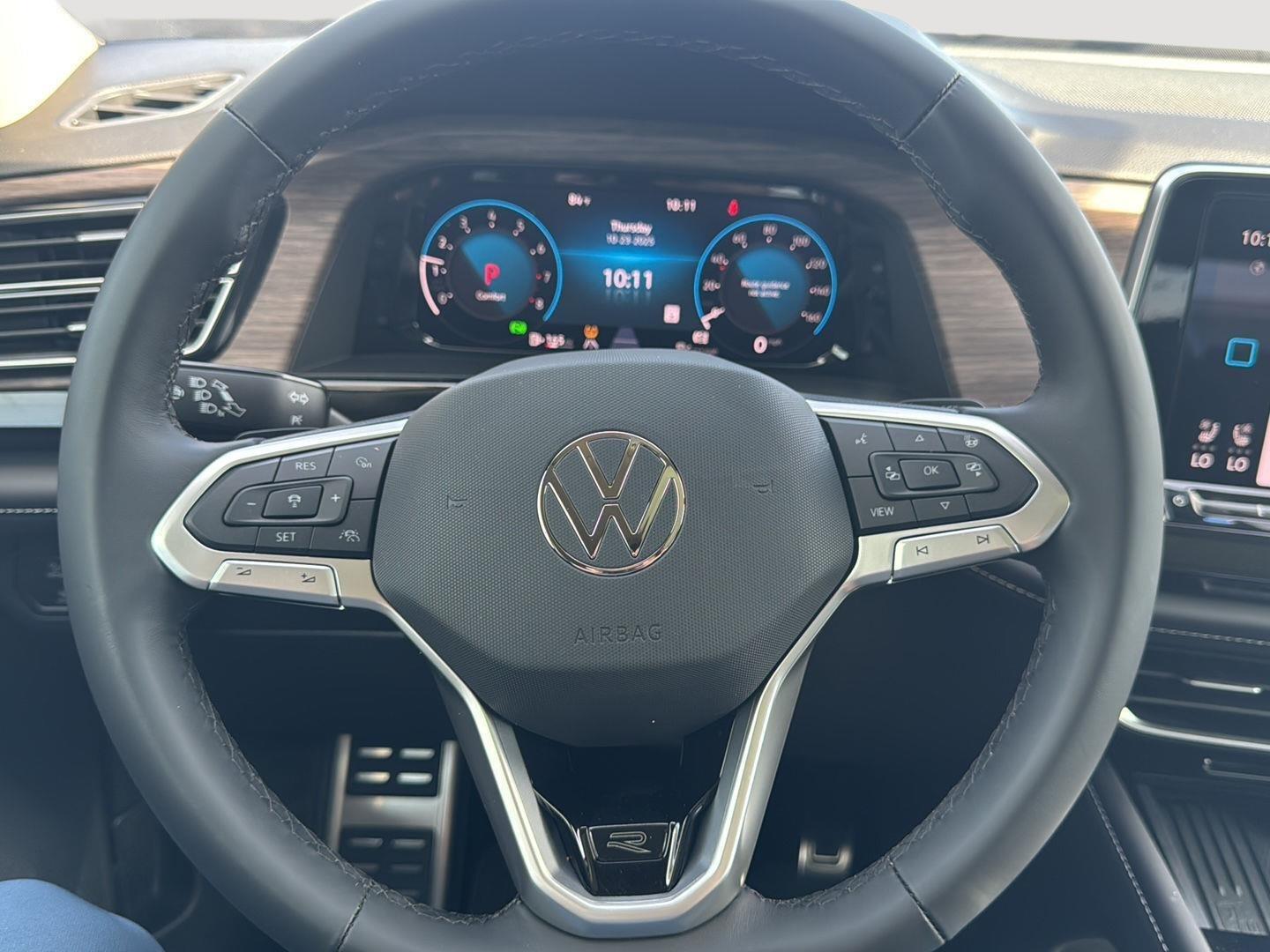 2025 Volkswagen Atlas SEL Premium R-Line - Photo 23