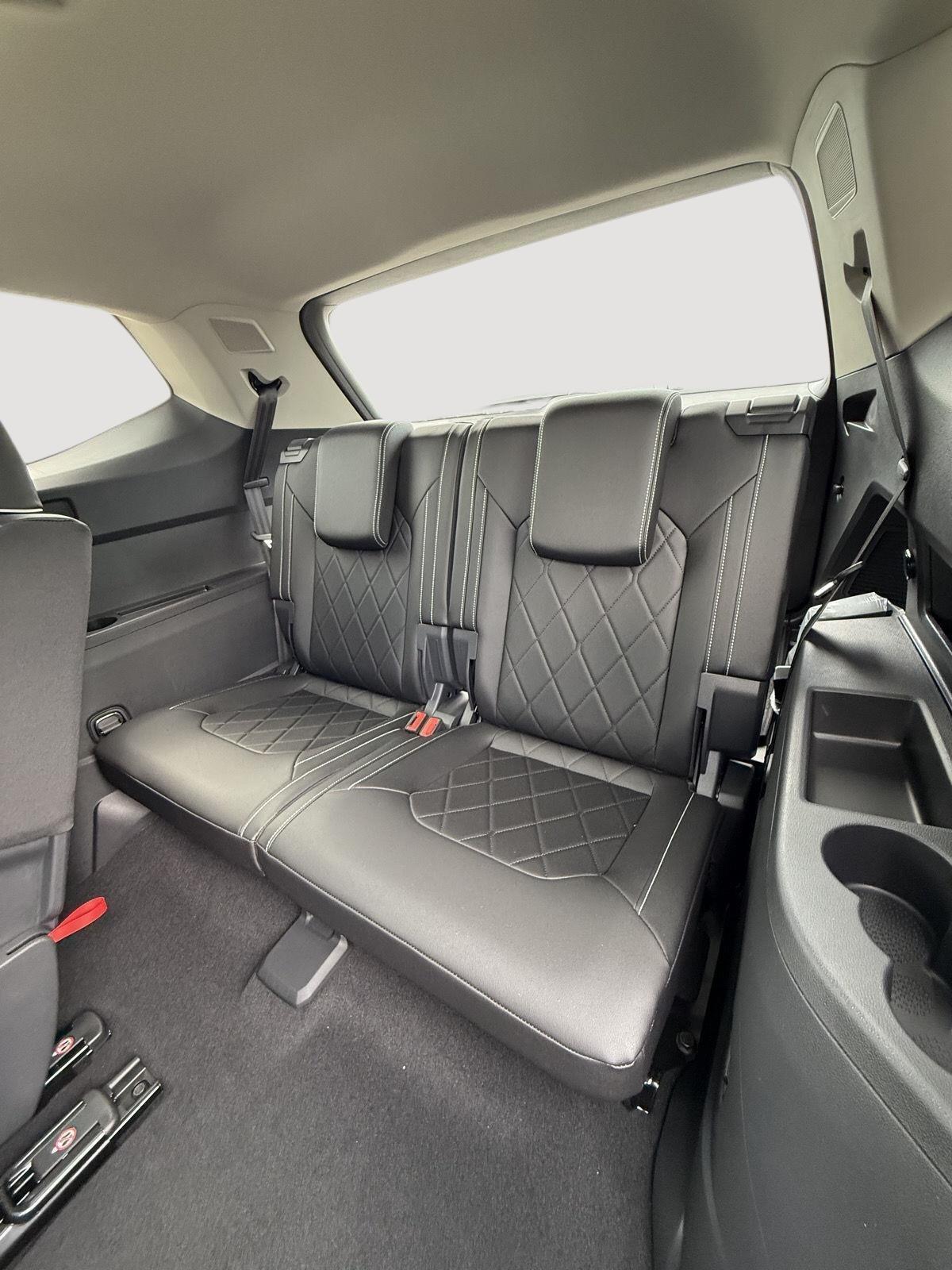 2025 Volkswagen Atlas SEL Premium R-Line - Photo 17