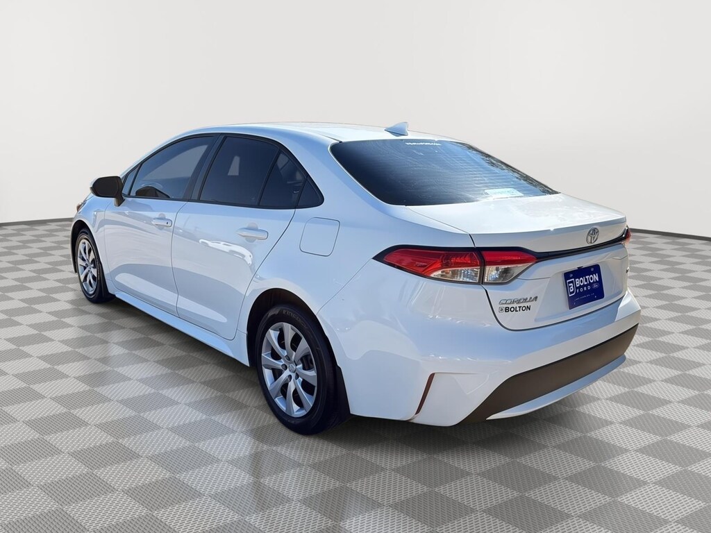 Used 2022 Toyota Corolla LE Sedan
