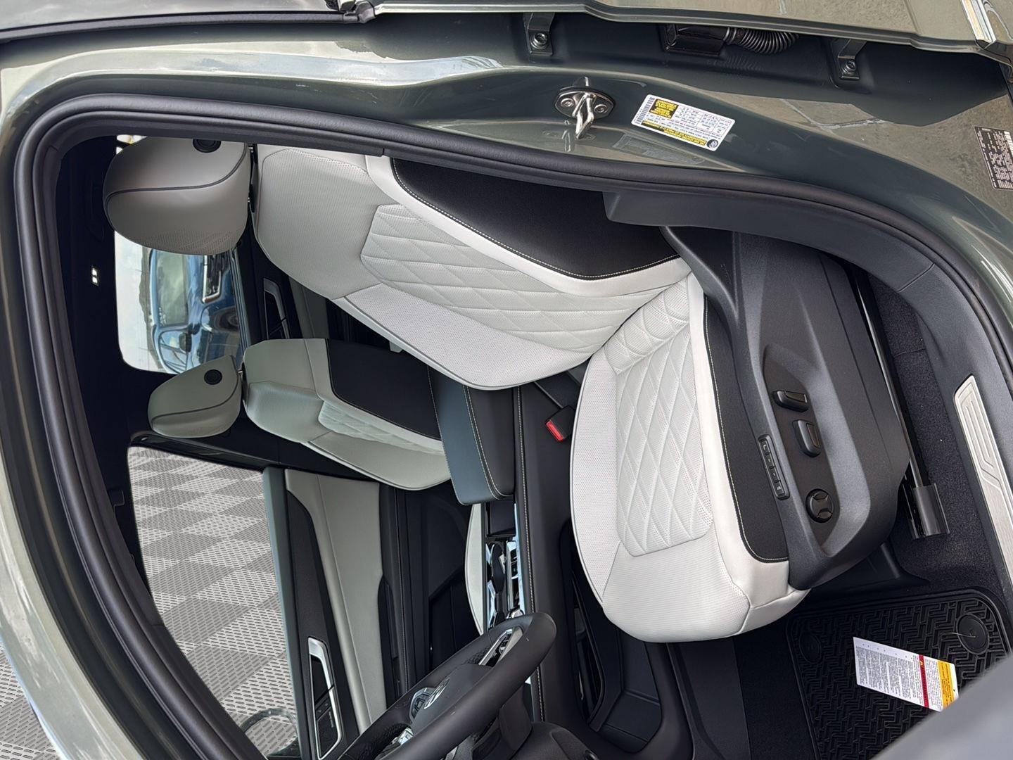 2026 Volkswagen Atlas Cross Sport SEL Premium R-LINE - Photo 12