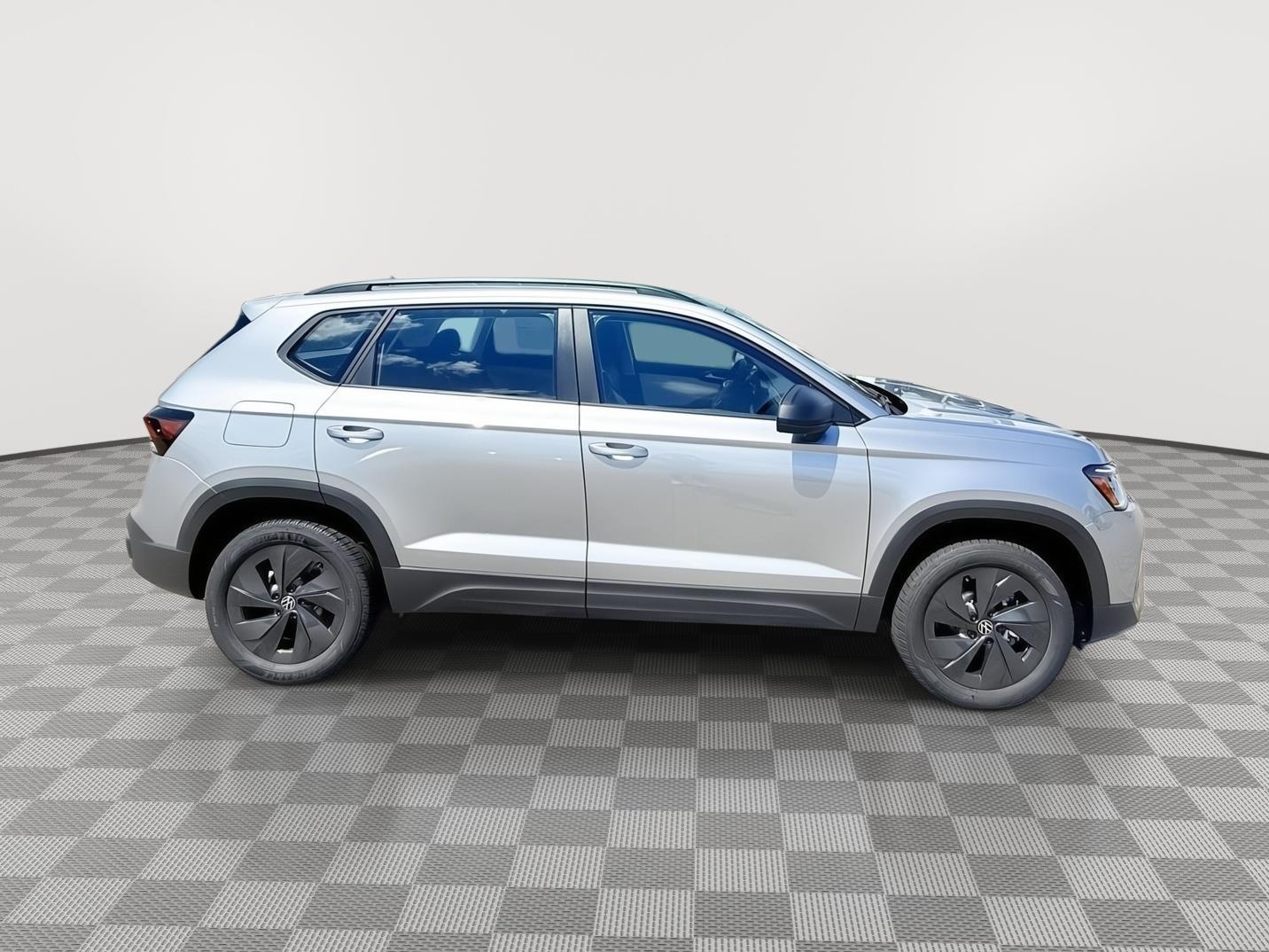 2025 Volkswagen Taos S's photo