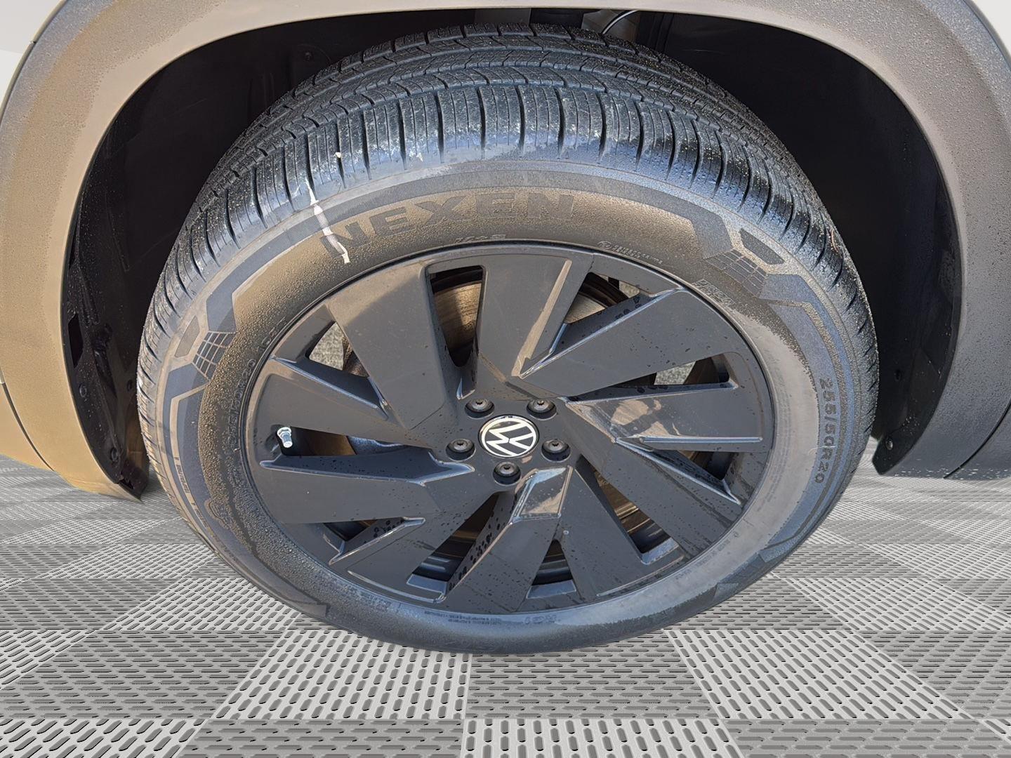 2026 Volkswagen Atlas SE w/Tech - Photo 9