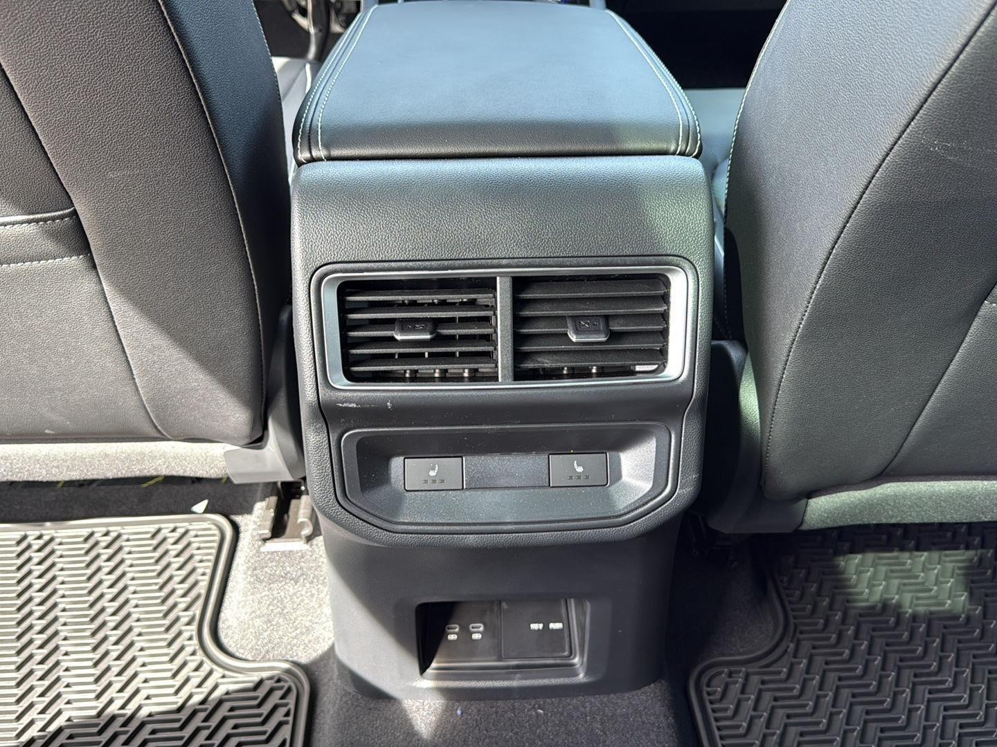 2026 Volkswagen Atlas Cross Sport SEL Premium R-LINE - Photo 23