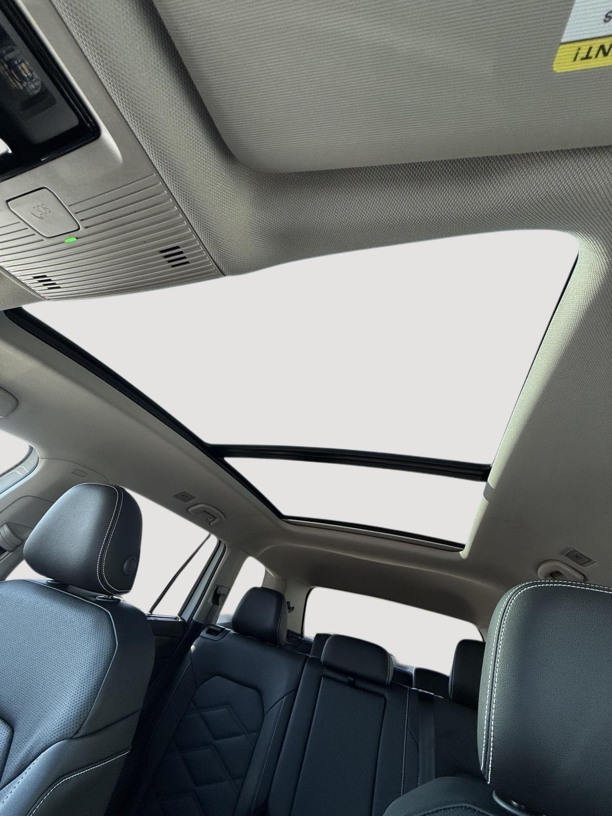 2026 Volkswagen Atlas SE w/Tech - Photo 12