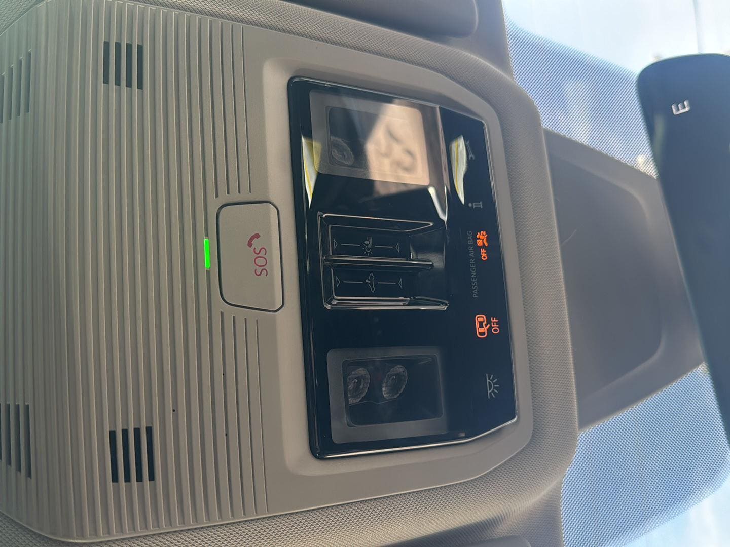 2025 Volkswagen Atlas SEL Premium R-Line - Photo 21