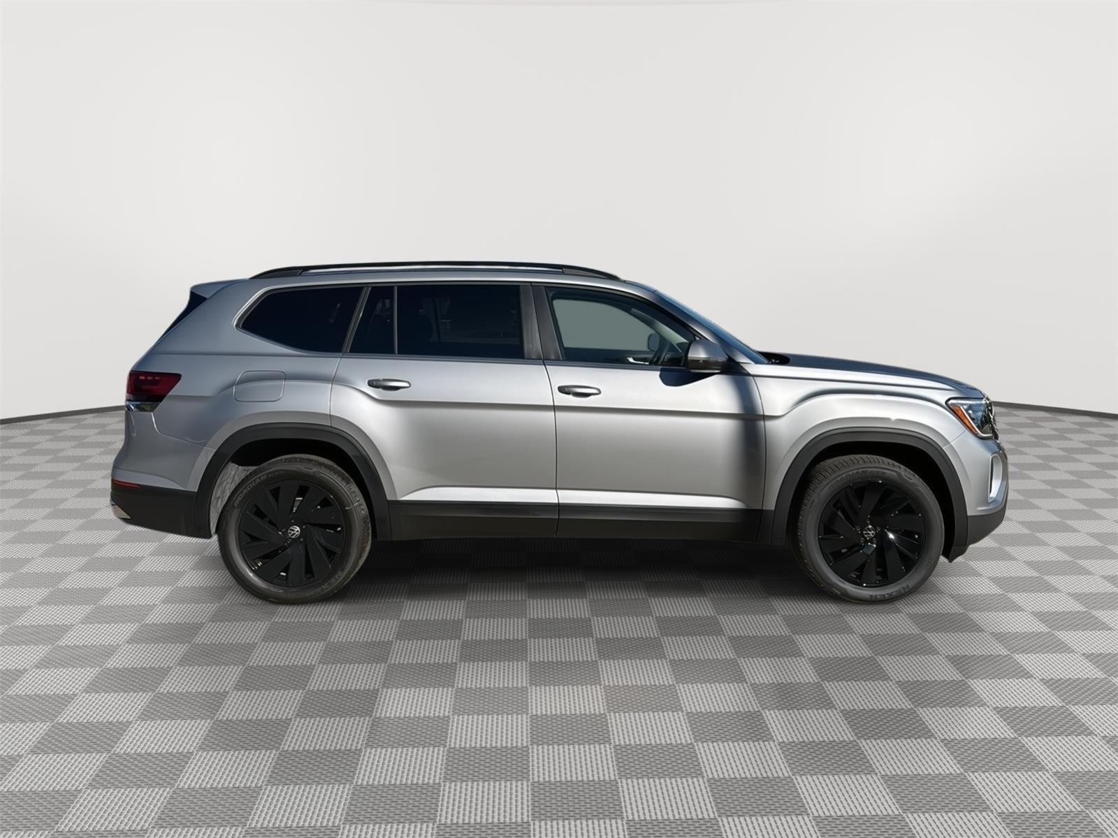 2026 Volkswagen Atlas SE w/Tech - Photo 6
