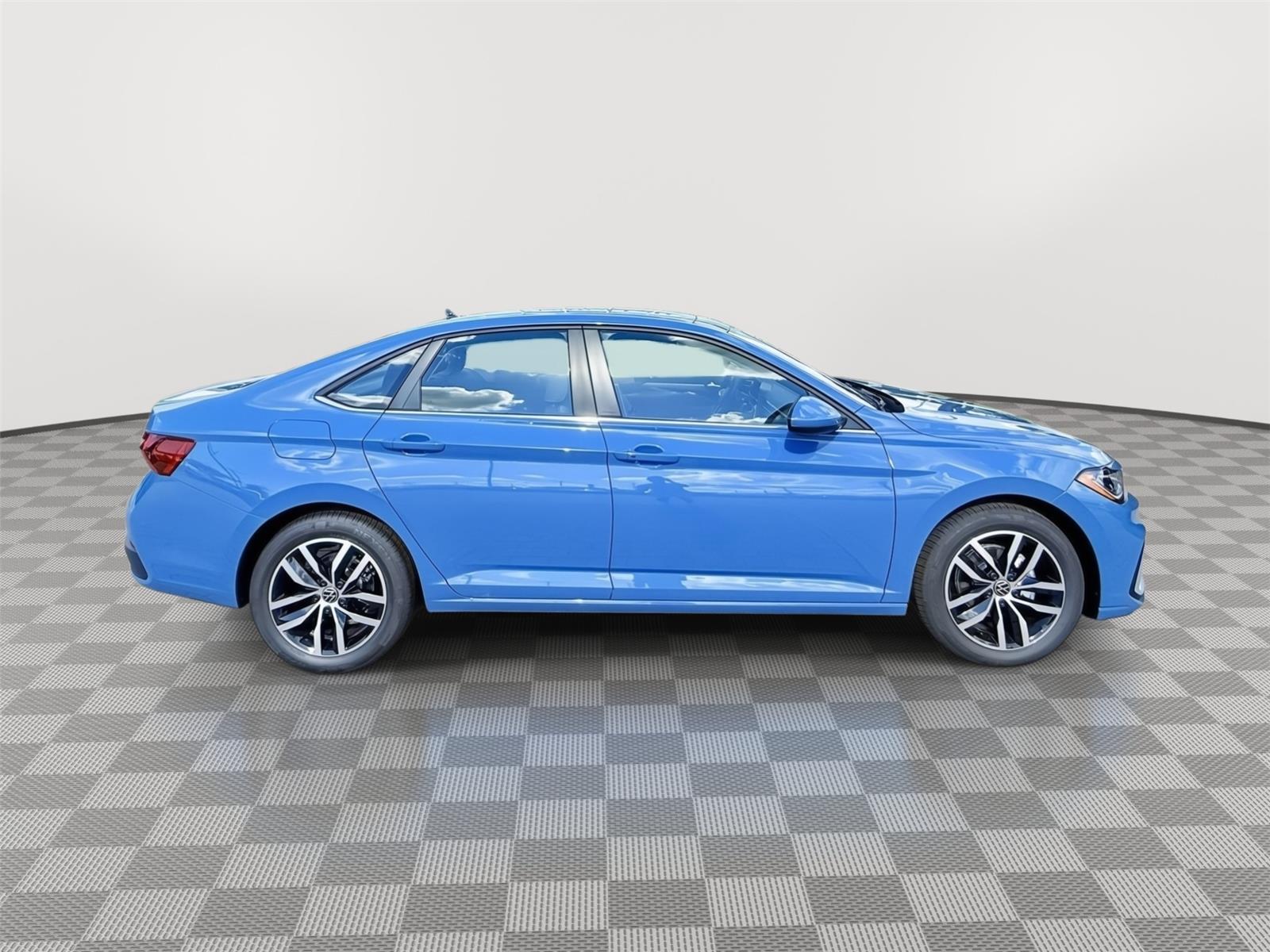 2025 Volkswagen Jetta SE's photo