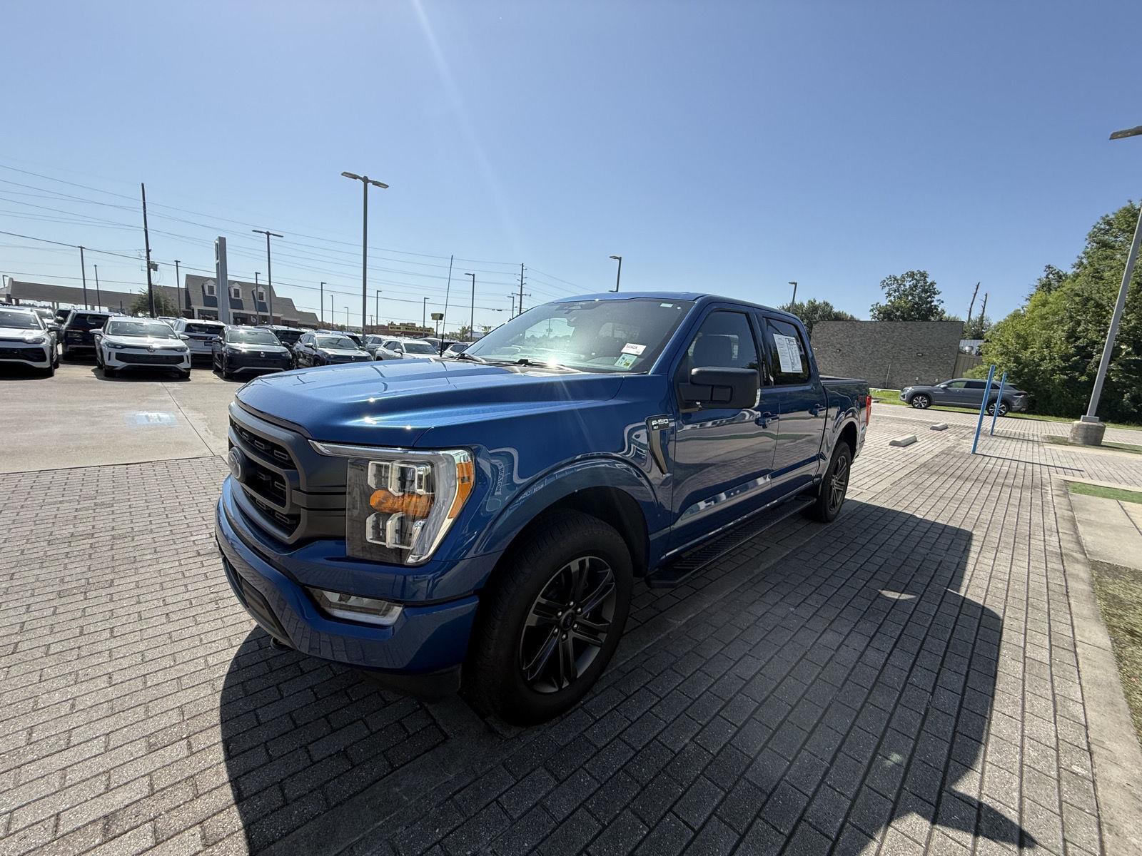 2022 Ford F-150 XLT photo 2