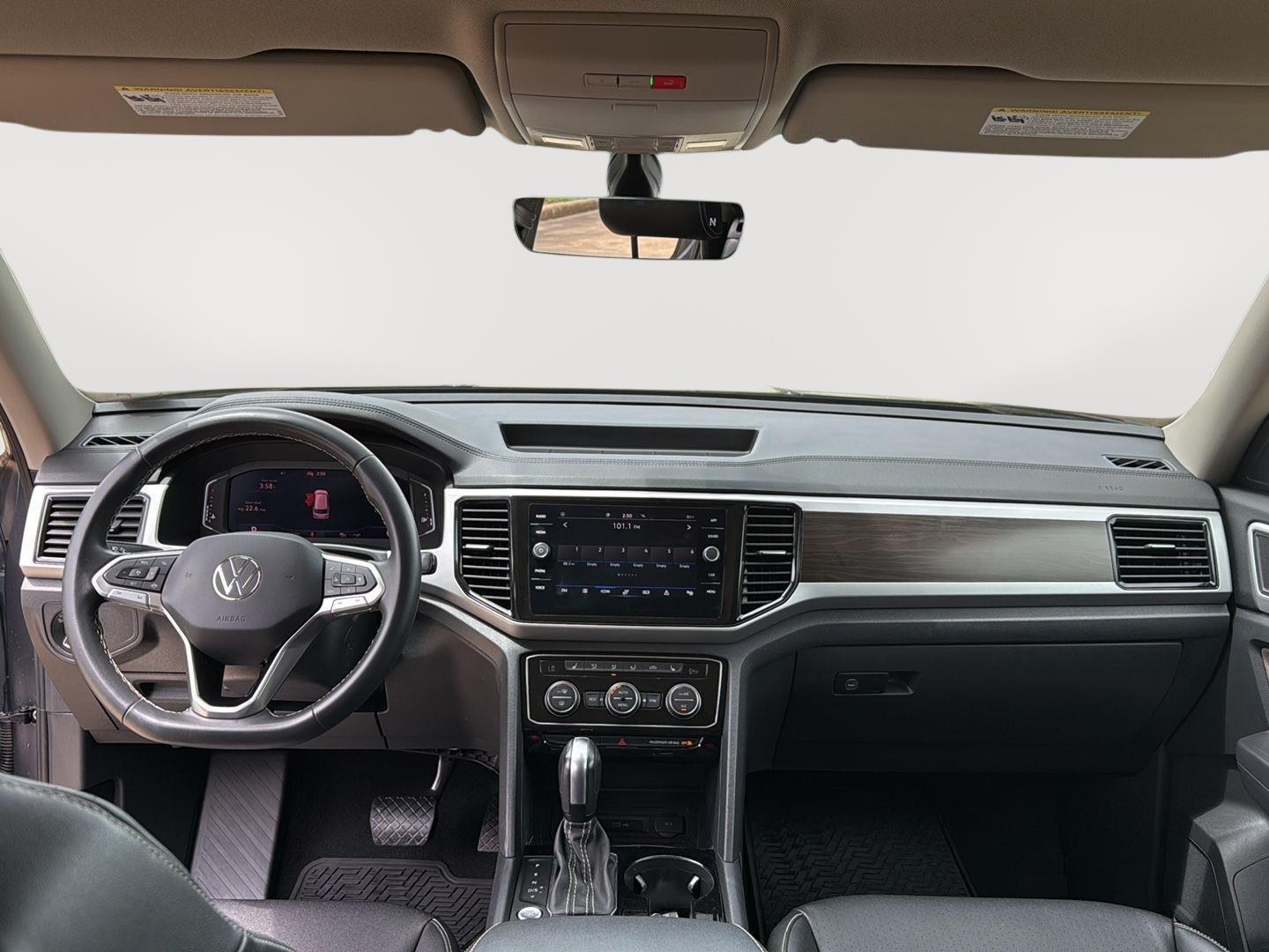 2023 Volkswagen Atlas SE w/Tech - Photo 21
