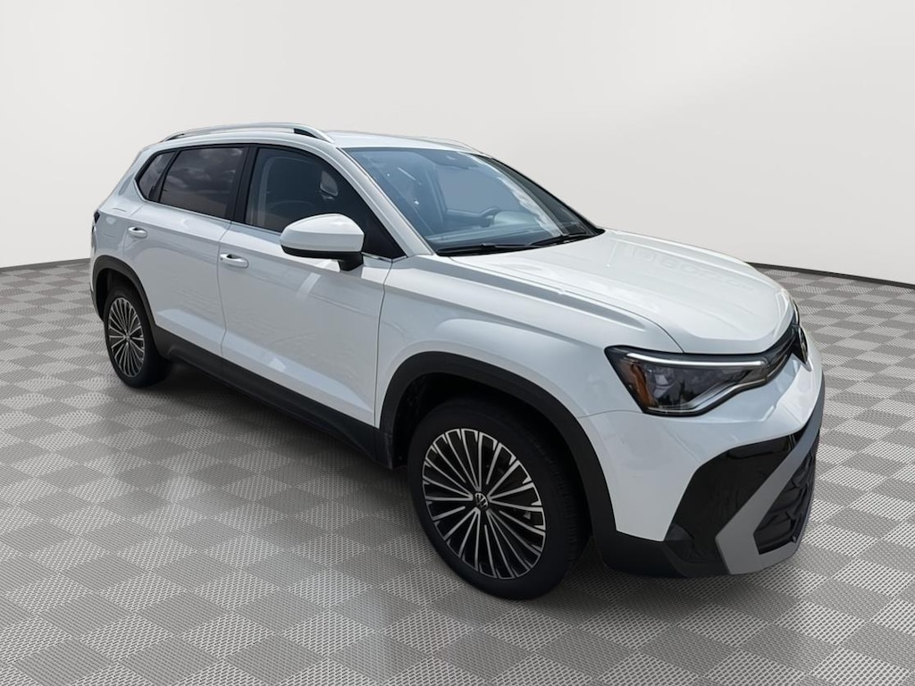 New 2025 Volkswagen Taos 1.5T SE SUV