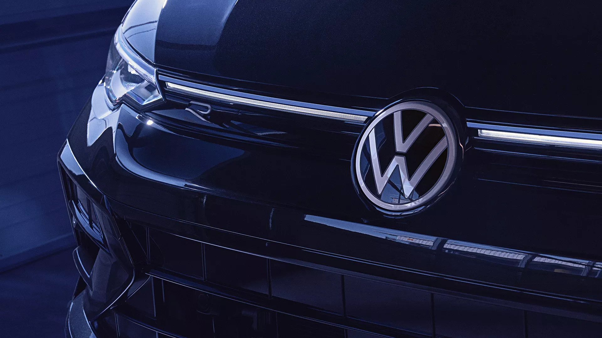  Front grille of the 2026 Volkswagen Golf R in Lake Charles