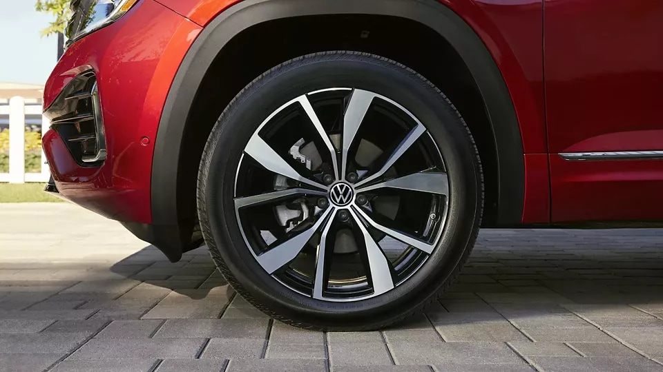  Wheel of the 2026 Volkswagen Atlas near Beaumont
