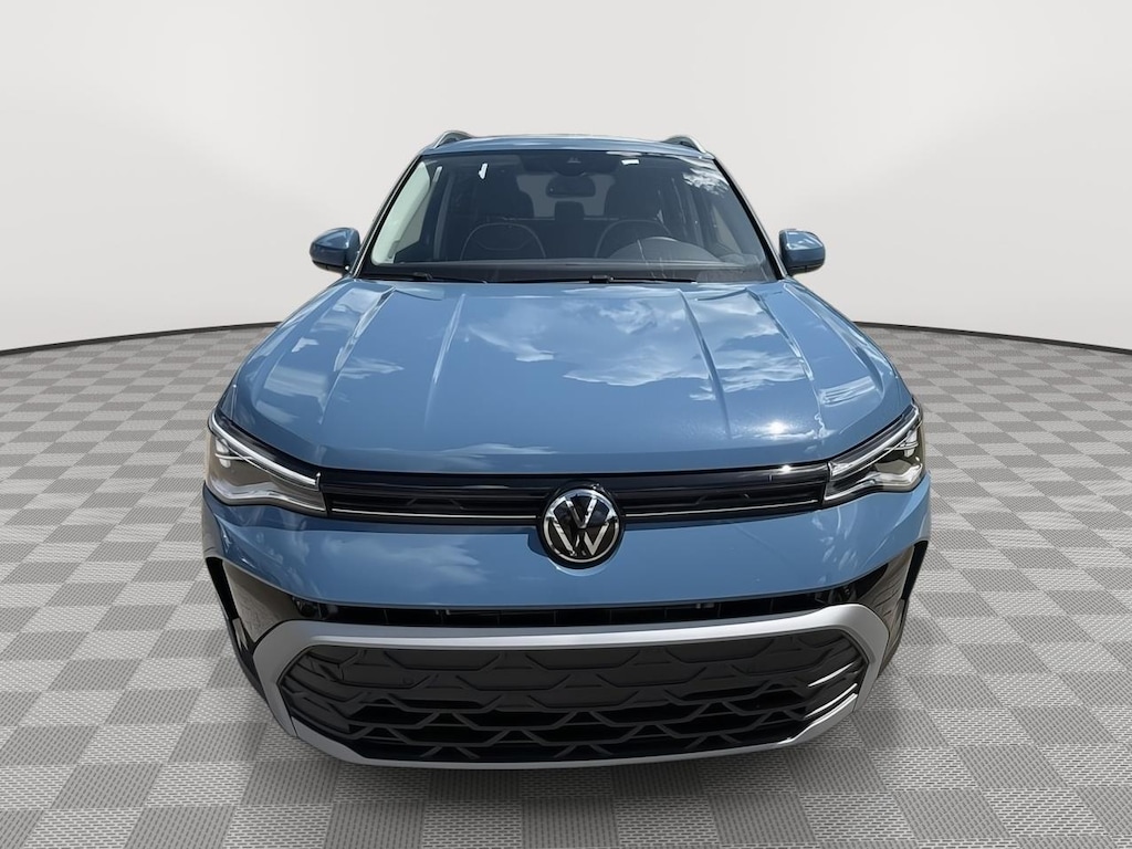 New 2025 Volkswagen Taos 1.5T SE SUV
