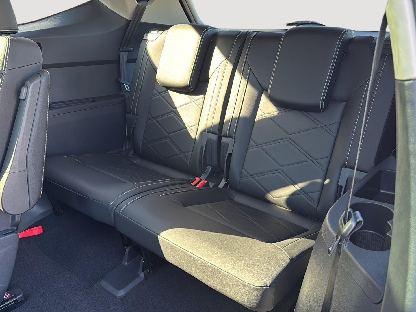2026 Volkswagen Atlas SE w/Tech - Photo 21