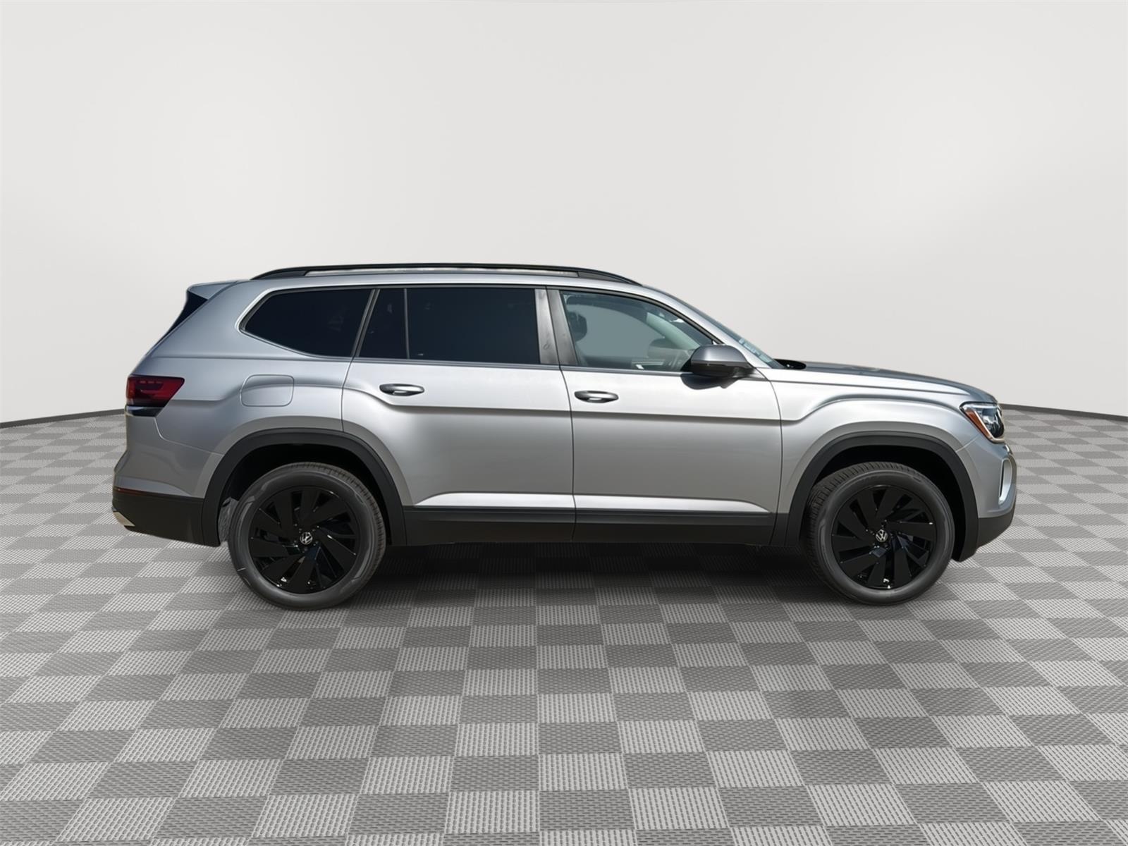 2026 Volkswagen Atlas SE w/Tech - Photo 6
