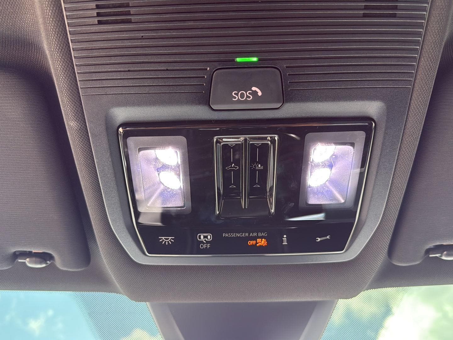 2025 Volkswagen Atlas Cross Sport SE w/Tech - Photo 18