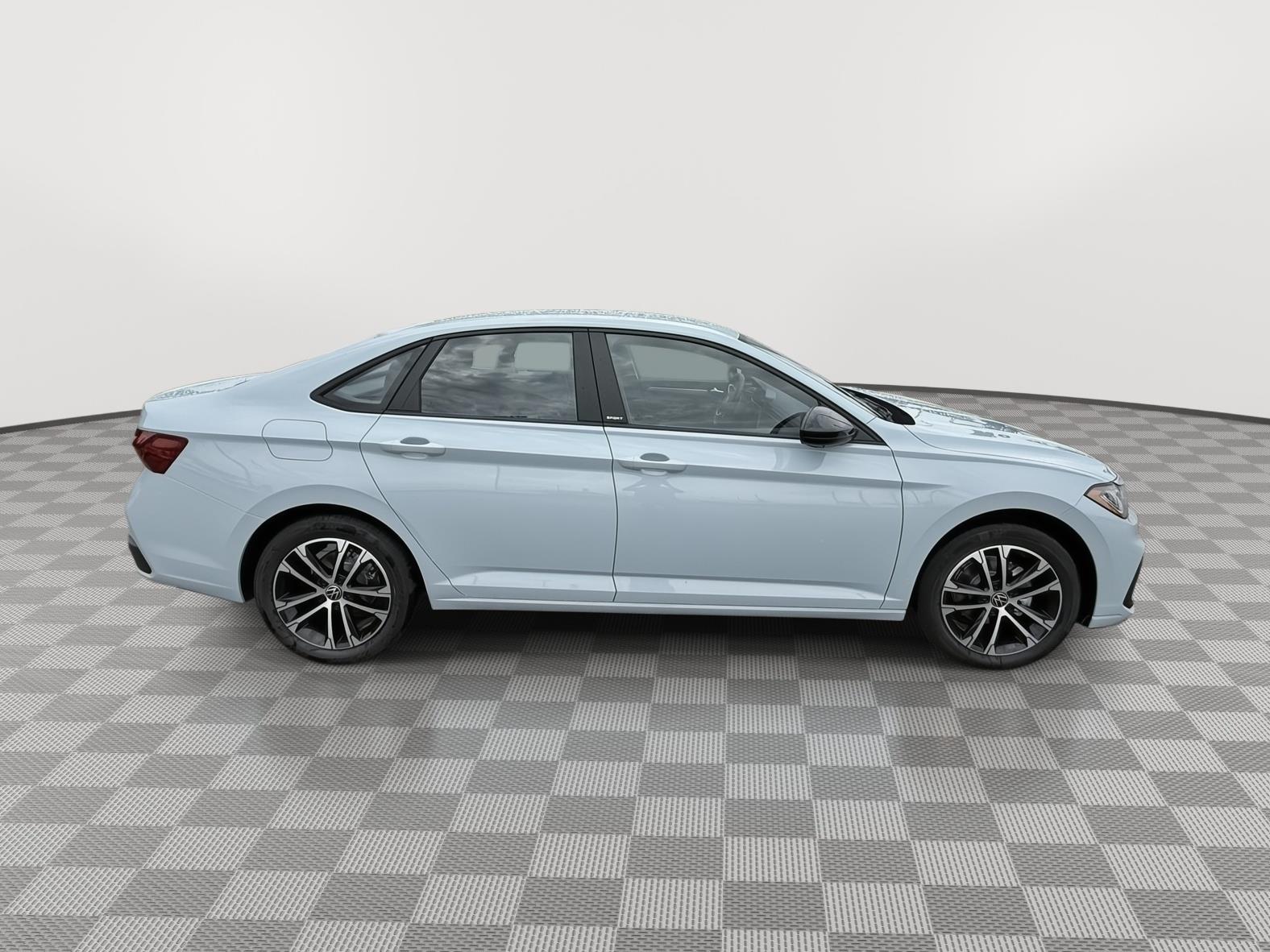 2025 Volkswagen Jetta Sport's photo