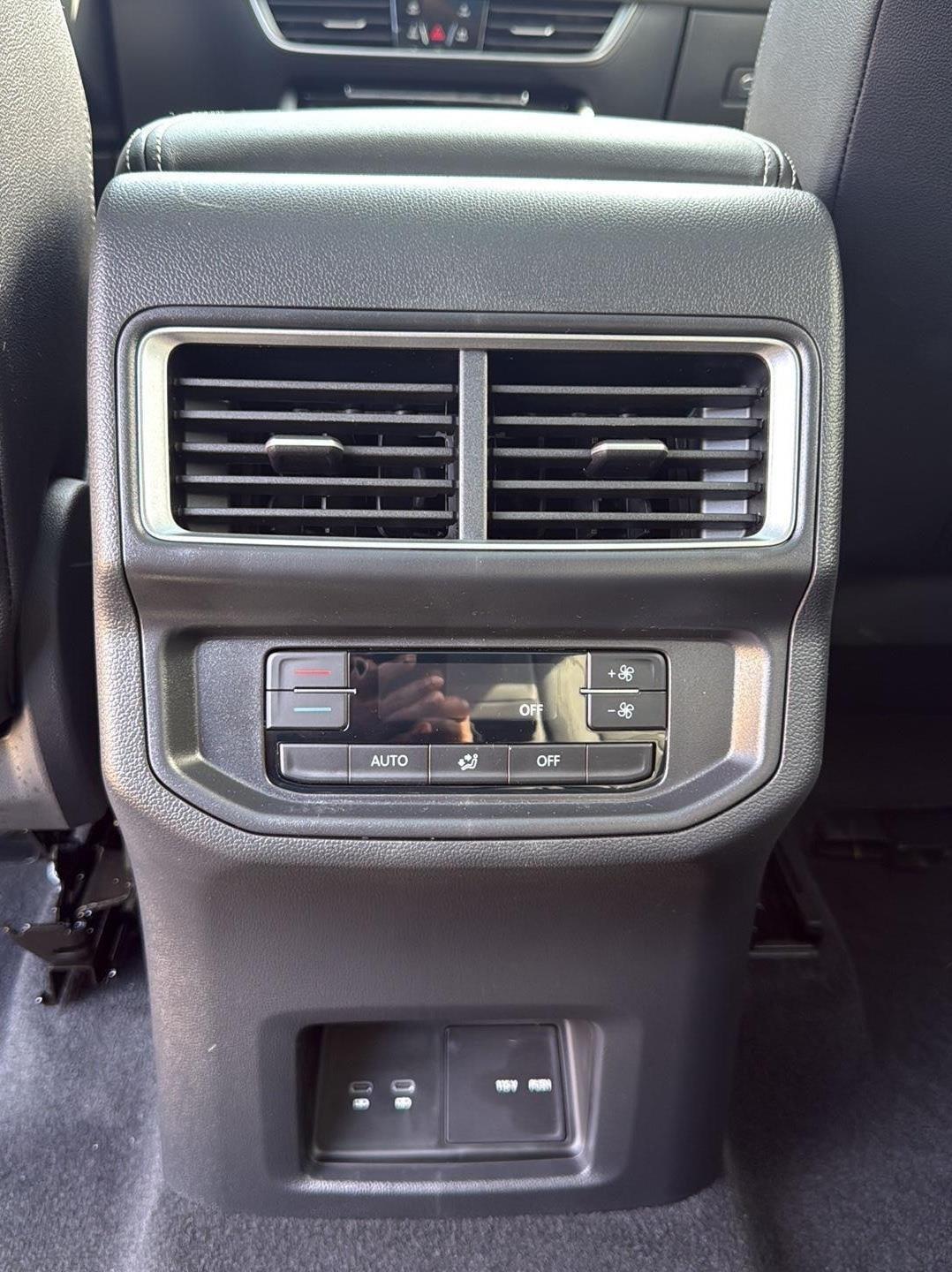 2026 Volkswagen Atlas SE w/Tech - Photo 22
