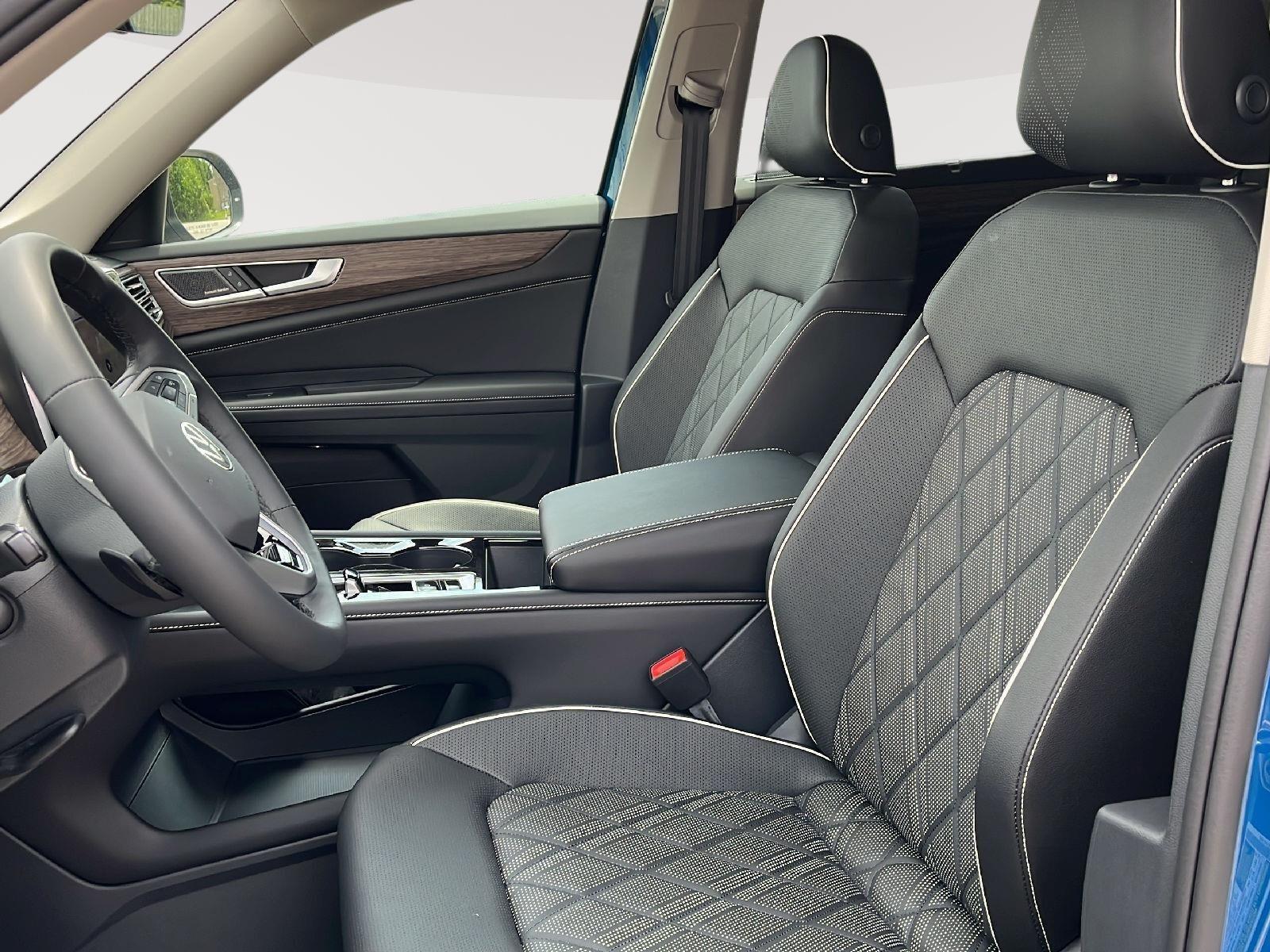 2025 Volkswagen Atlas SEL Premium R-Line - Photo 8