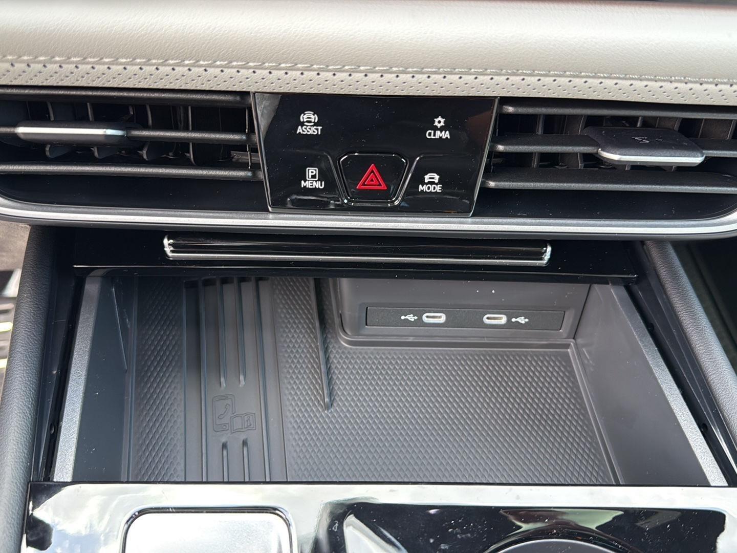 2026 Volkswagen Atlas Cross Sport SEL Premium R-LINE - Photo 18