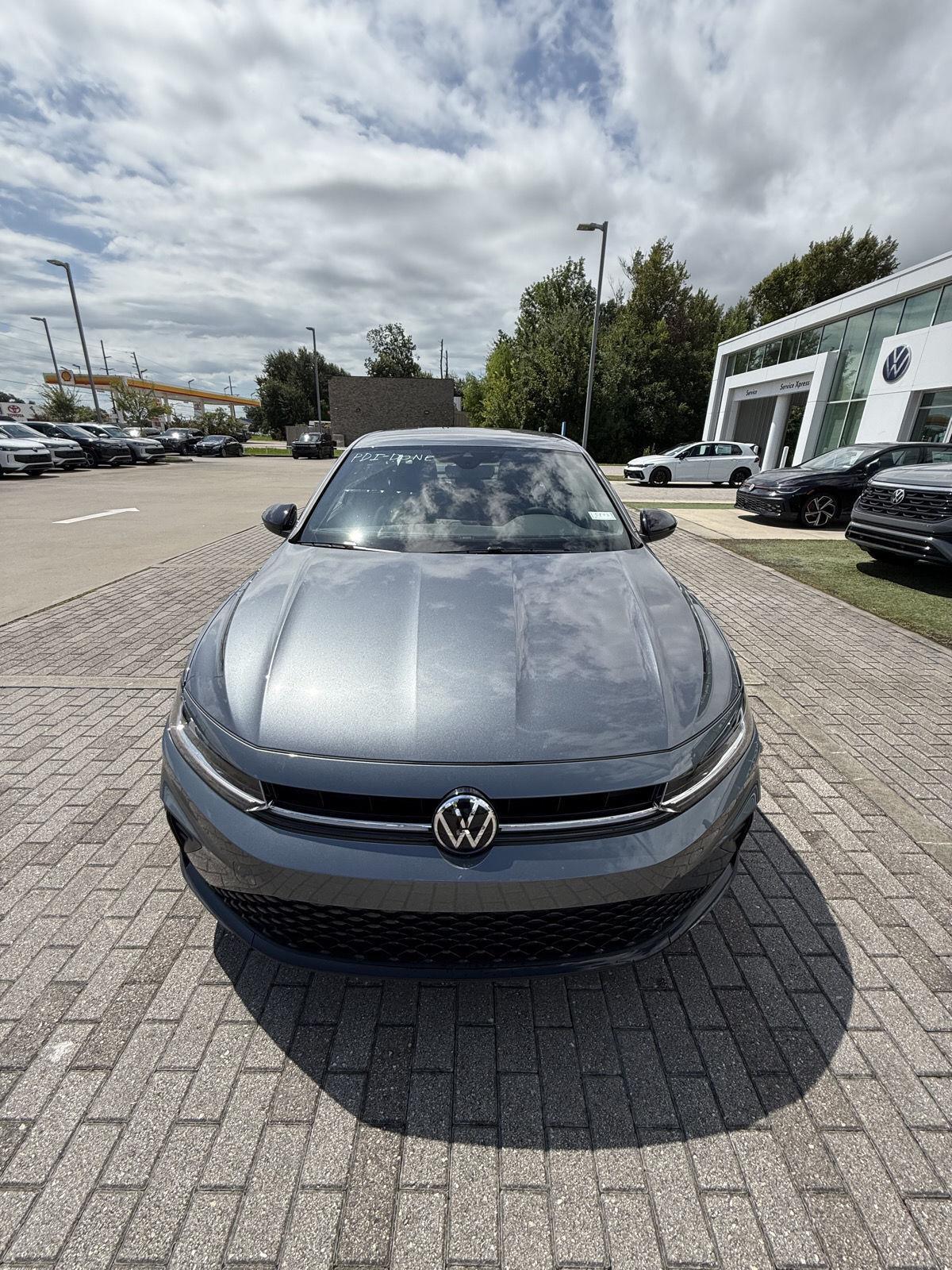2025 Volkswagen Jetta 1.5T Sport photo 3
