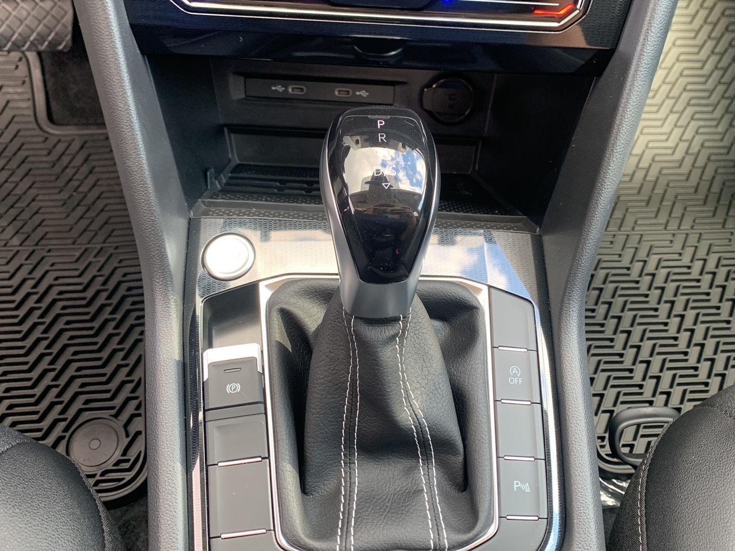 2026 Volkswagen Taos SE Black - Photo 17