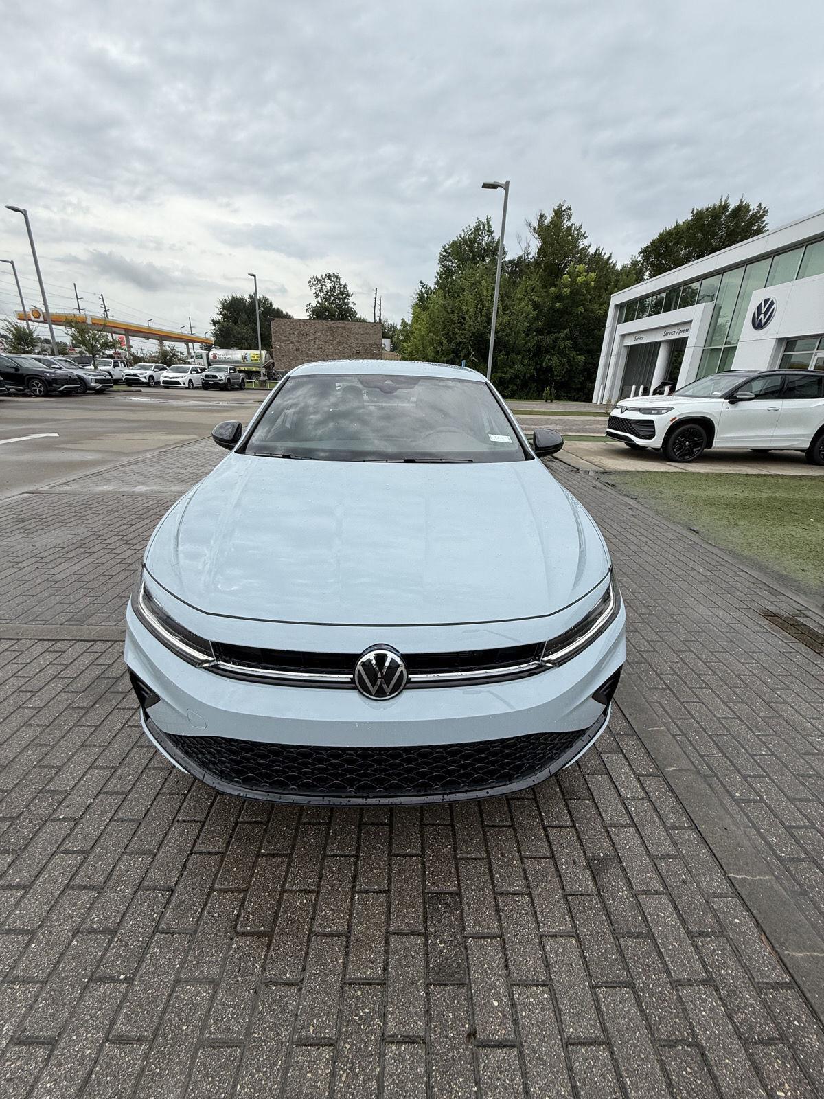 2025 Volkswagen Jetta 1.5T Sport photo 4