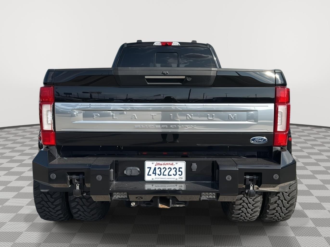 2022 Ford F-450 Platinum photo 4