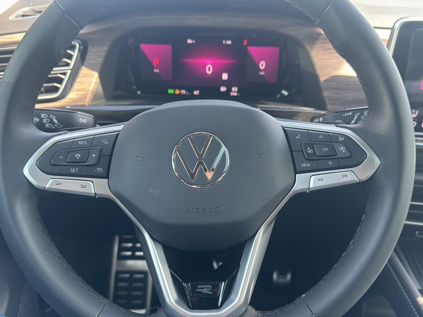 2025 Volkswagen Atlas SEL Premium R-Line - Photo 18