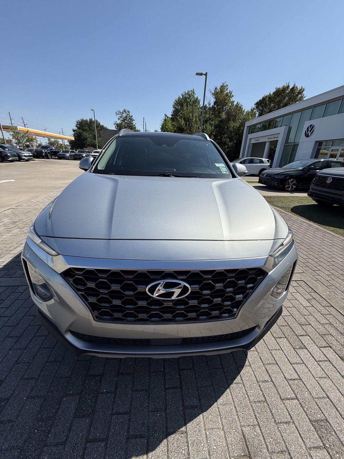 2020 Hyundai Santa Fe SEL photo 4