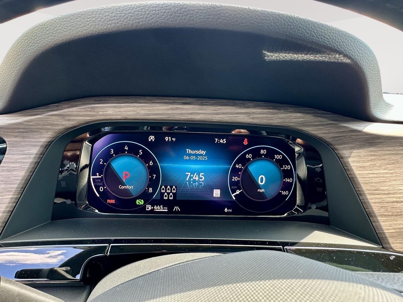 2025 Volkswagen Atlas SEL Premium R-Line - Photo 16