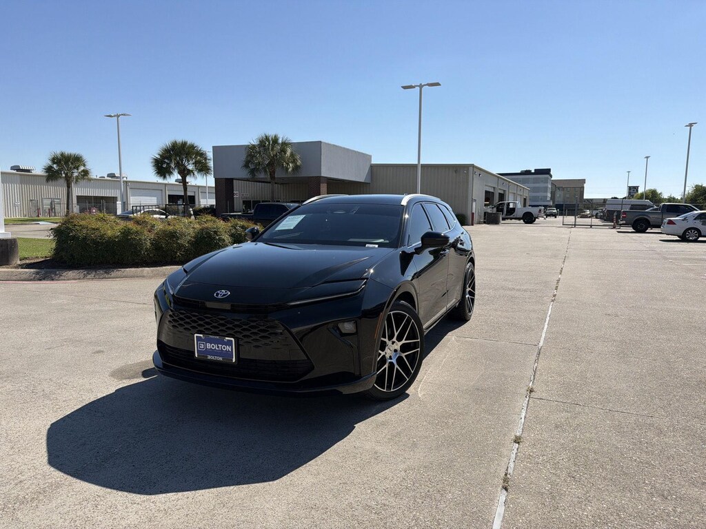 Used 2025 Toyota Crown Signia Limited SUV